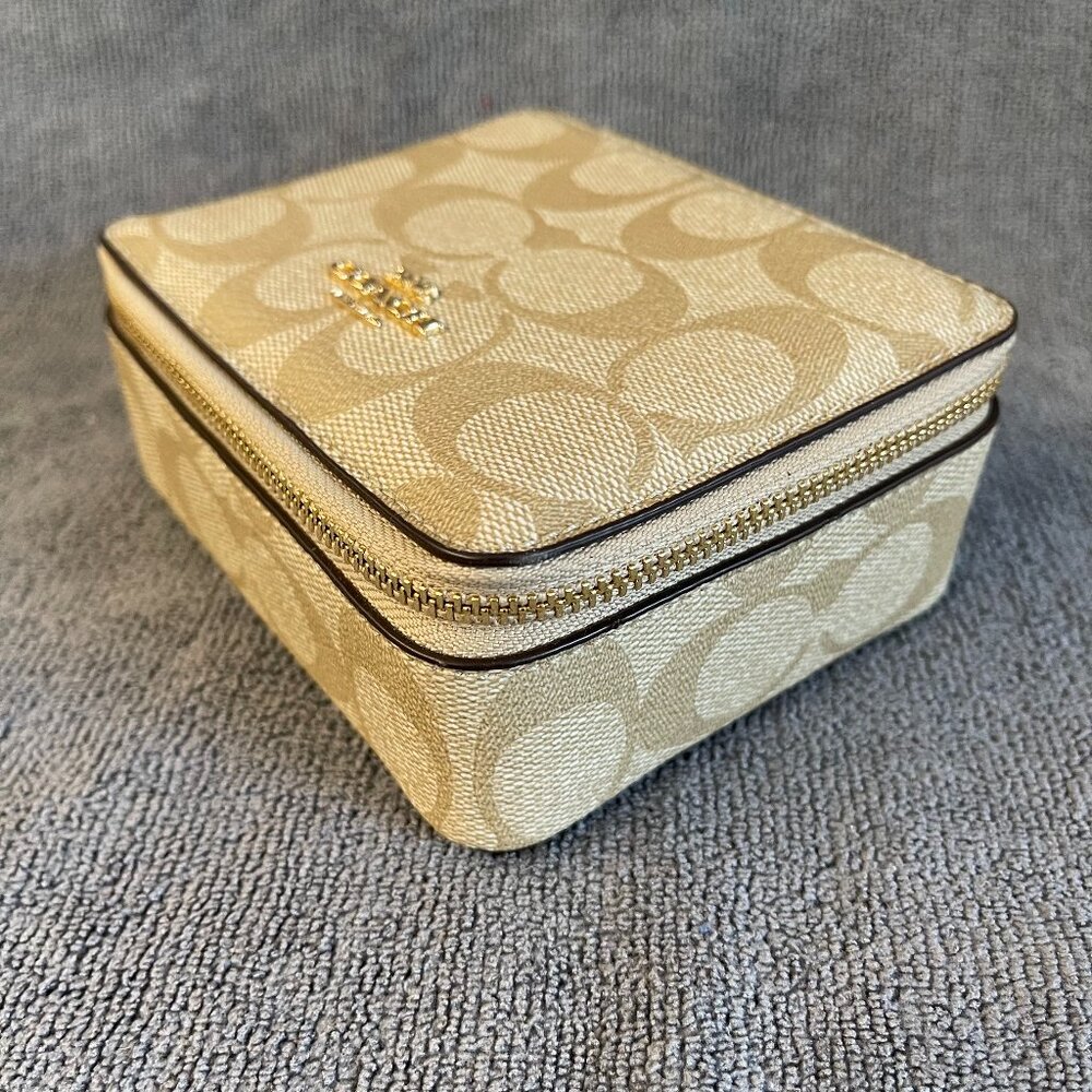 Coach Large Jewelry Box In Signature Canvas C3311 Gold/Light Khaki Chalk